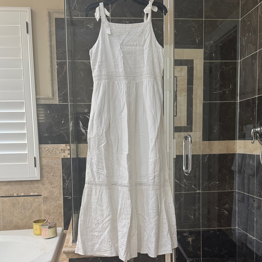 Tommy Bahama, White Eyelet Maxi Sundress, size M, NWT.
